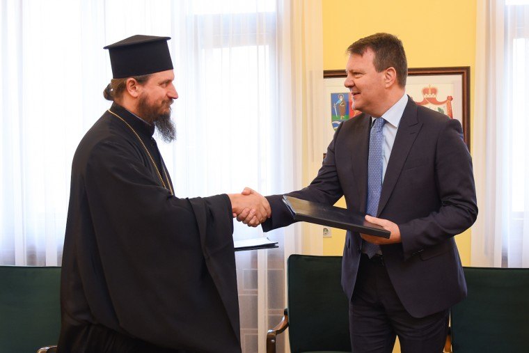 Покрајинска влада наставља са помагањем српских светиња у региону