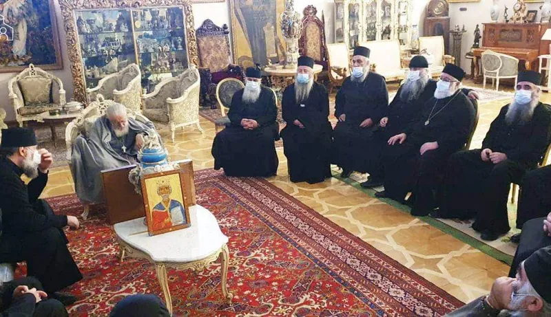 საპატრიარქო – პატრიარქის და მღვდელმთავრების შეხვედრაზე ერთმნიშვნელოვნად აღინიშნა, რომ გავრცელებული „კრებსების“ საკითხი საარჩევნო პროცესებში ეკლესიის ჩართვას, დისკრედიტაციასა და შიდა დაპირისპირების გაღვივებას ემსახურებოდა