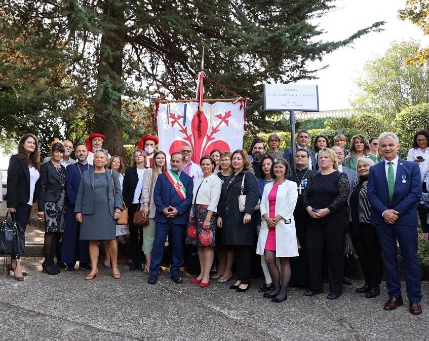 Florenţa: Principesa Sofia a participat la inaugurarea Grădinii dedicate Reginei Elena şi a vizitat biserica românească