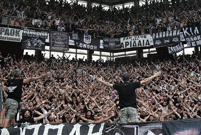 ΠΑΟΚ: Επιμνημόσυνη δέηση για τα θύματα των Τεμπών