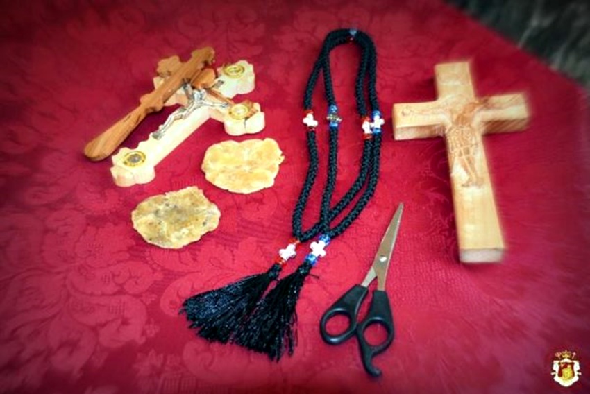 Η ΦΩΤΟΓΡΑΦΙΑ ΤΗΣ ΗΜΕΡΑΣ: Μοναχική Κουρά