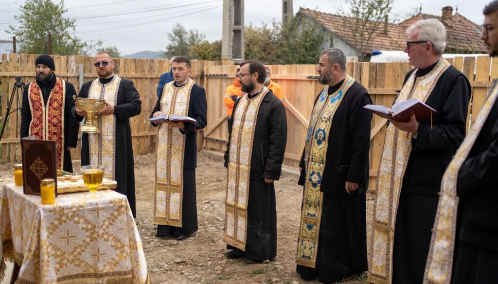 Η Τοπική Εκκλησία του Μπακάου μεριμνά για την στέγαση φτωχών οικογενειών