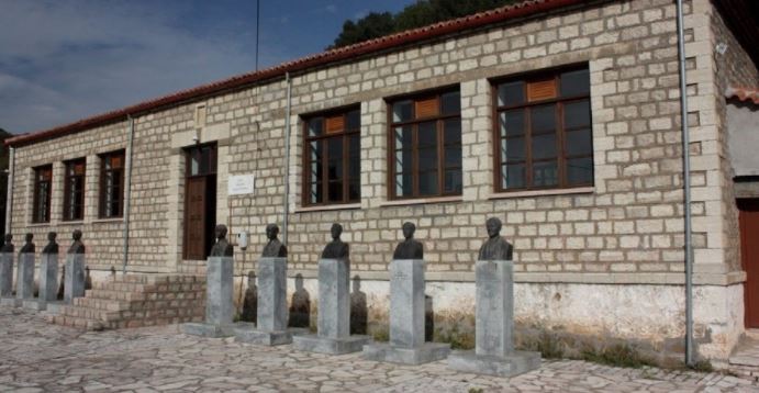 Έκθεση Ζωγραφικής διοργανώνει η Μητρόπολη Καρπενησίου