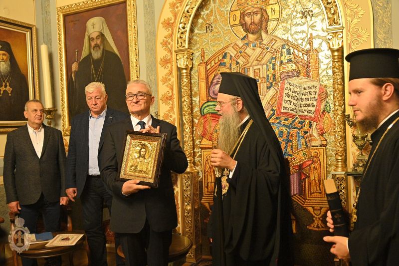 Награждаване с орден на Пловдивската света митрополия “Св. апостол Ерм” I-ва степен