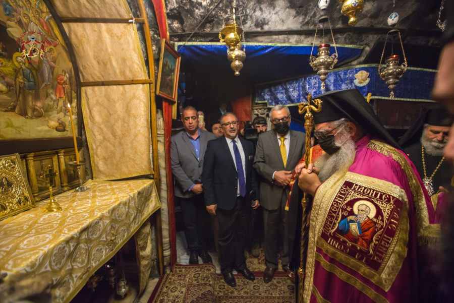 المطران فينذكتوس يستلم مهامه وكيلاً بطريركياً للروم الأرثوذكس في بيت لحم