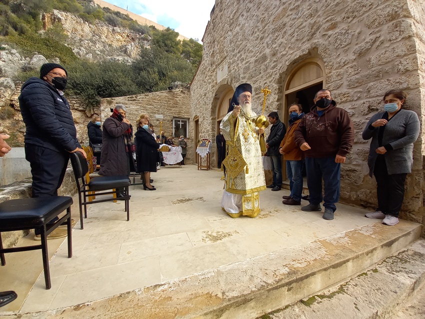 Λουτράκι: Η πανήγυρη του ιστορικού ιερού προσκυνήματος του Αγίου Ανδρέα