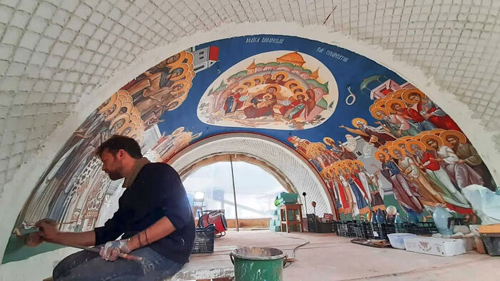 NEW FRESCOES OF ELDER CLEOPA AND OTHER MODERN ELDERS ADORN SIHĂSTRIA MONASTERY