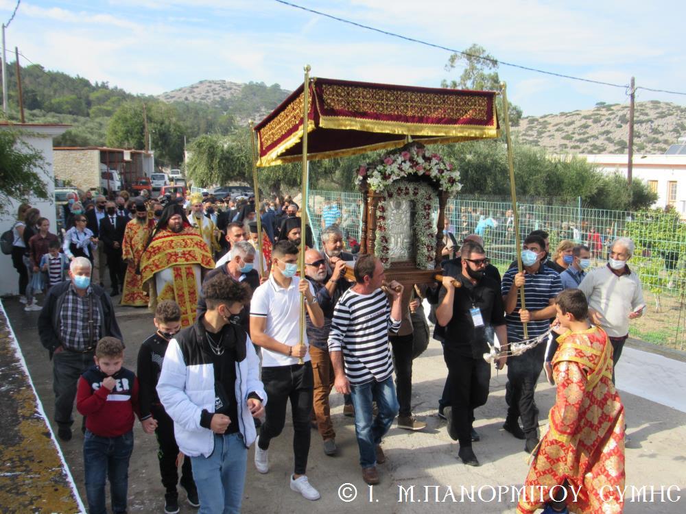 Κορυφώθηκαν οι εορτασμοί στον Πανορμίτη της Σύμης – Πλήθος πιστών συνέρρευσαν στη λιτάνευση της ιεράς εικόνας
