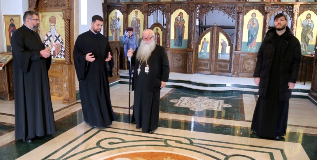 Митрополит Хризостом посетио храм Светог Василија на Вељинама