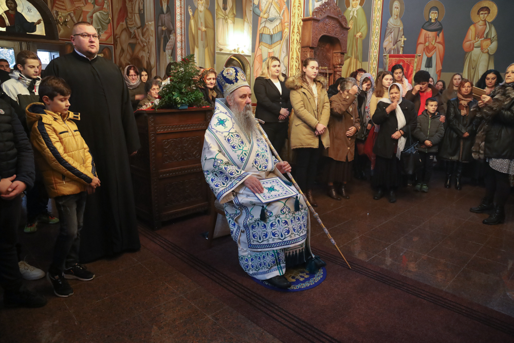 Шамац: Свечано прослављен Митровдан