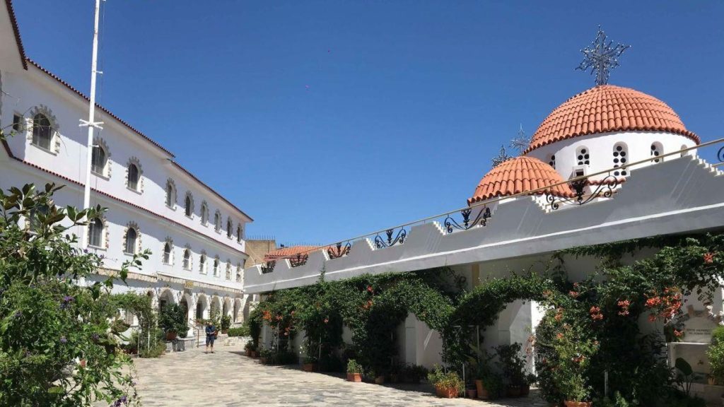 Λέσβος: Έκλεισε η Ιερά Μονή Αγίου Ραφαήλ λόγω κρουσμάτων κορωνοϊού