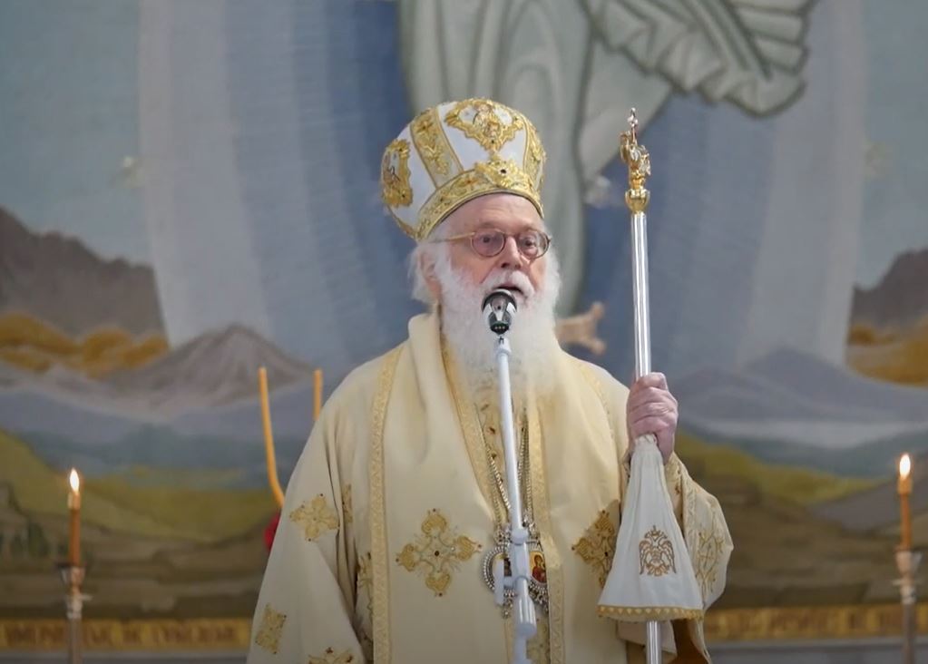 Αλβανίας Αναστάσιος: Πάντα να είμαστε παράγοντες ειρήνης