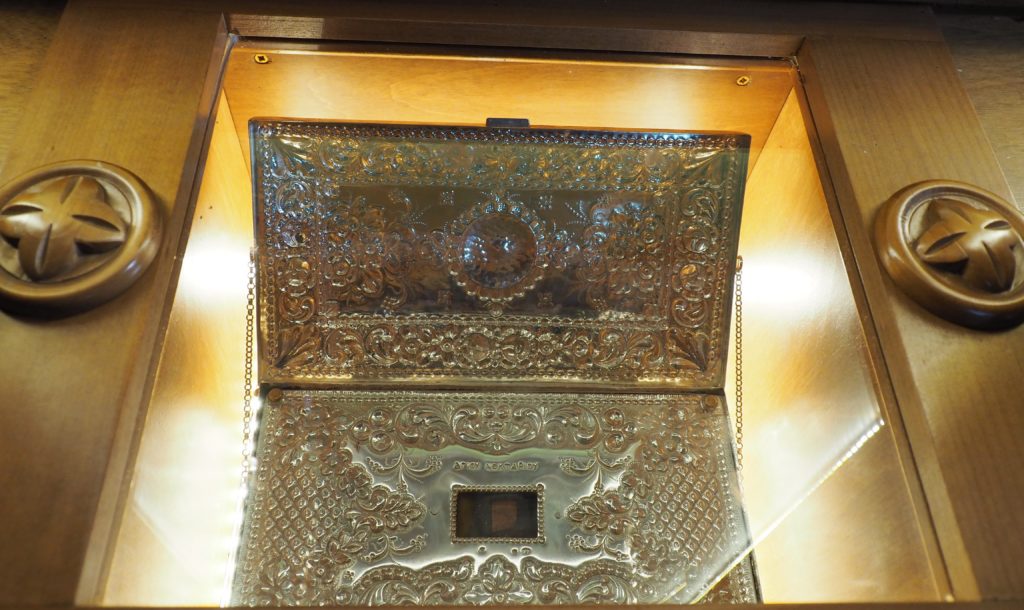 Ι. Λείψανο Αγίου Νεκταρίου στην Ευαγγελίστρια Καρδίτσας