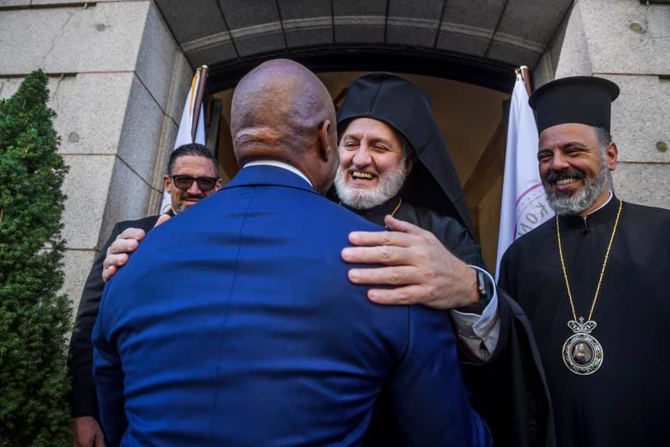 Η ΦΩΤΟΓΡΑΦΙΑ ΤΗΣ ΗΜΕΡΑΣ: Ευλογώντας τον δήμαρχο της Νέας Υόρκης