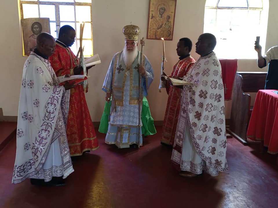 Θεία Λειτουργία στον Άγιο Παύλο στο Λάμου (ΦΩΤΟ)