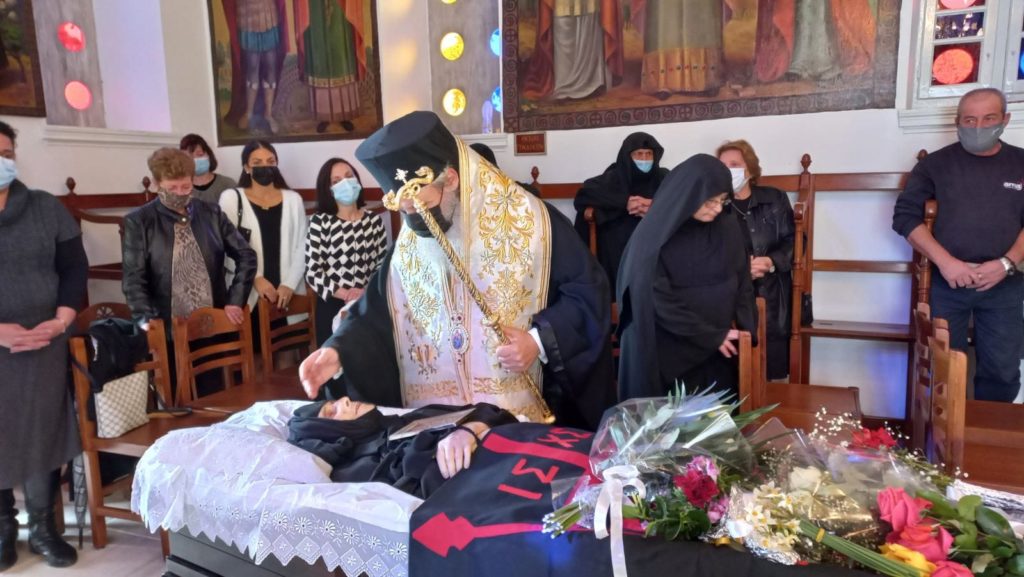 ΥΔΡΑ: Το τελευταίο αντίο στην Καθηγουμένη Θέκλα