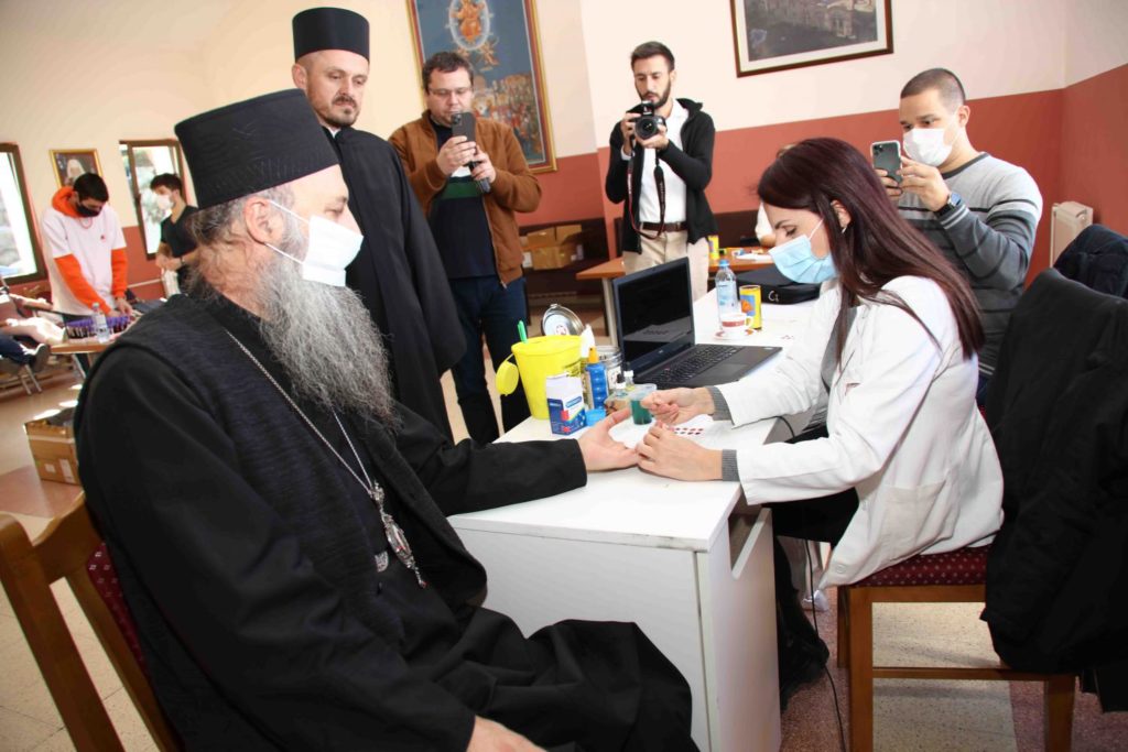 Ο Πατριάρχης Πορφύριος έδωσε αίμα για καλό σκοπό