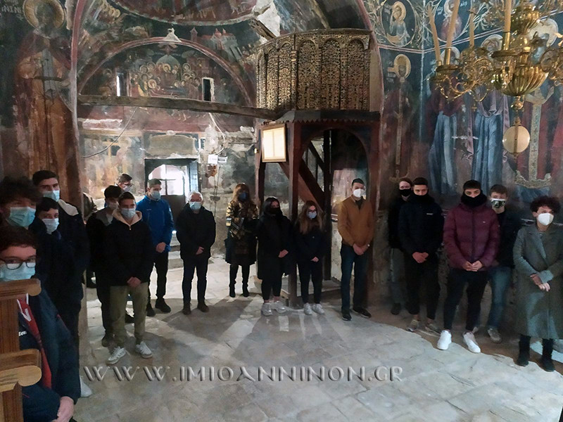 Αγιασμός για τη νέα σχολική χρονιά στο Εκκλησιαστικό Λύκειο Βελλάς