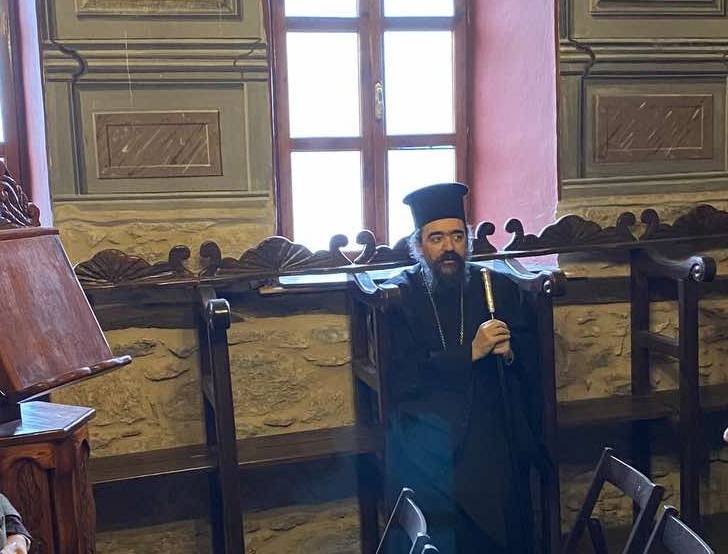 Στις εκκλησίες και τις γειτονιές της Καστοριάς ο Μητροπολίτης Καλλίνικος