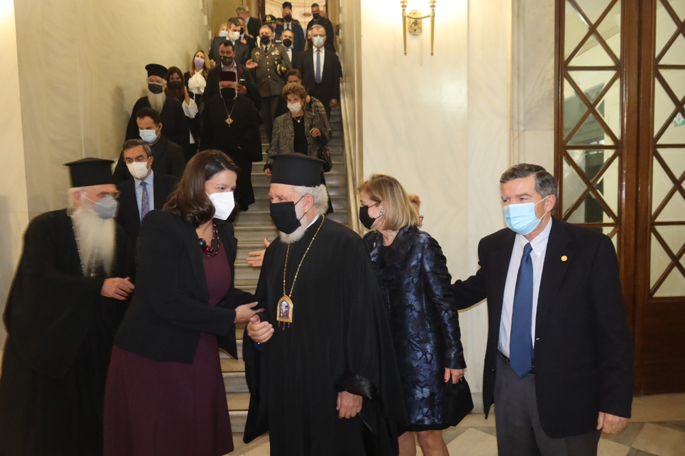 Ο Μητροπολίτης Σύρου στην τελετή επίδοσης Τιμητικού Τόμου στον Οικουμενικού Πατριάρχη