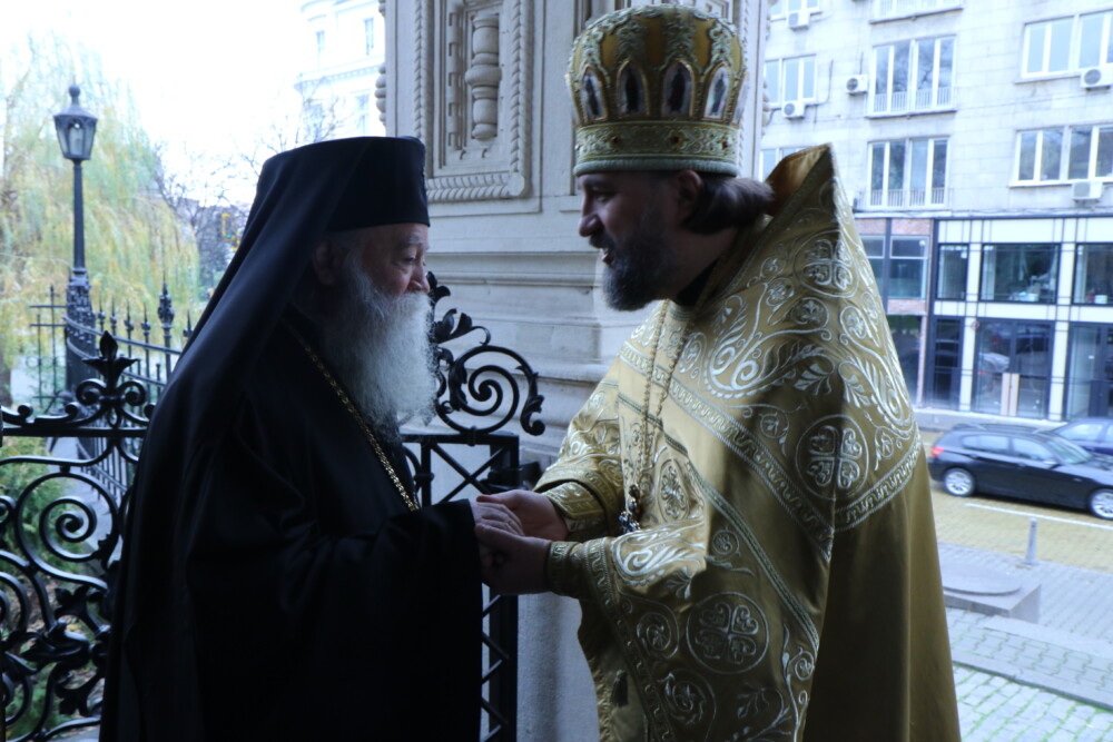 Ловчанският Митрополит от Руското подворие: „Как може да си православен и да не обичаш Русия?“