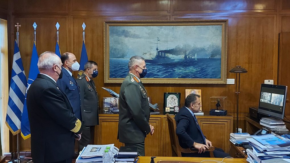 Ευχές από τον ΥΕΘΑ Παναγιωτόπουλο στις Μονάδες της Περιφέρειας