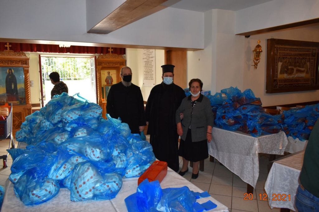 «Δέματα Αγάπης» σε 450 οικογένειες από την ΙΜ Νέας Ιωνίας