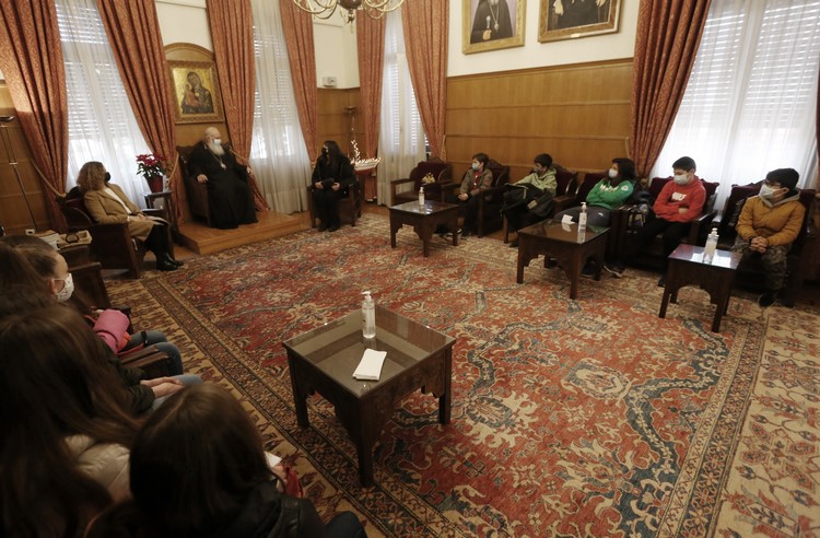 Μαθητές του 2ου Γυμνάσιου Βούλας επισκέφθηκαν τον Αρχιεπίσκοπο