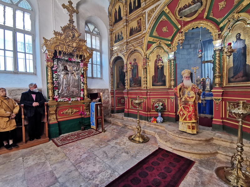 البطريركية الأورشليمية تحتفل بعيد القديسة العظيمة في الشهداء كاترينا