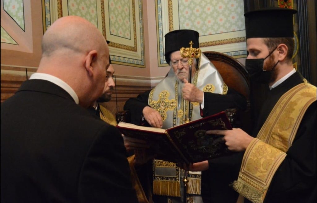 البطريرك المسكوني يمنح لقب كبير القضاء للسيد باناجيوتيس أندريوبول