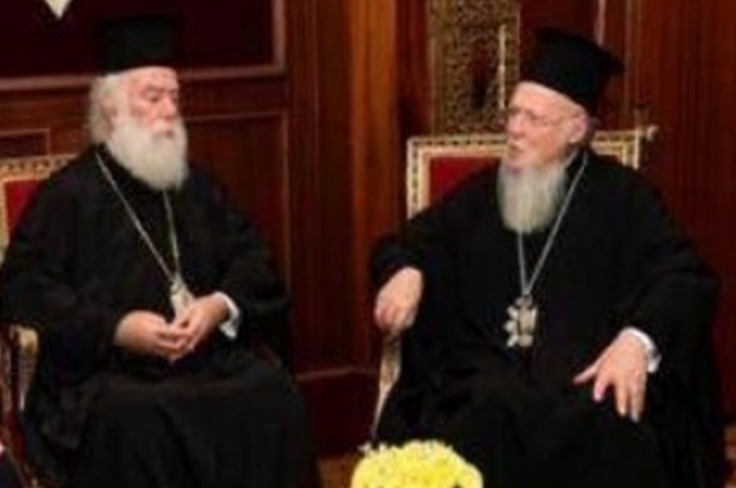 البابا ثيودروس يطمئن على البطريرك بارثليماوس