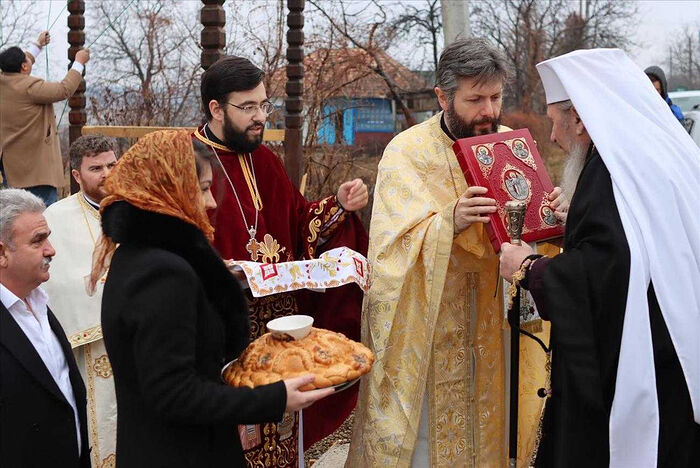 MOLDOVAN COMMUNITY BUILDS ITS FIRST CHURCH IN JUST 40 DAYS