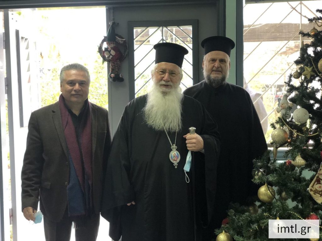 Ο Μητροπολίτης Θηβών στις γυναικείες φυλακές Ελεώνος