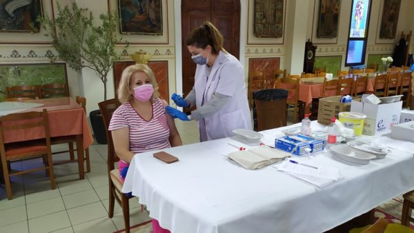 Εμβολιαστική δράση στην Ορεστιάδα παρουσία του Μητροπολίτη - Ορθοδοξία News  Agency