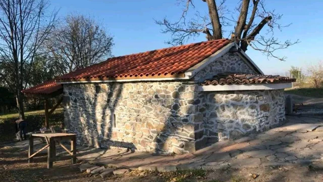 Неизвестни разбиха параклиса „Св. Теодор“ в село Марково, полицията търси виновниците