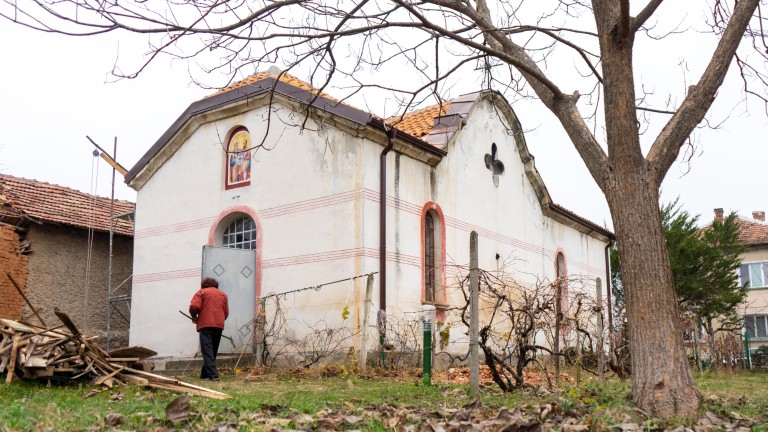 С ремонт спасяват от разруха 100-годишната църква в Ребърково