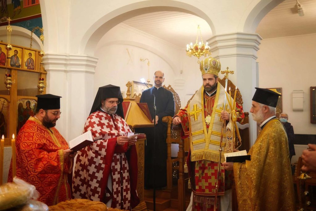 Ο Επίσκοπος Μελιτηνής στο Southend-On-Sea της Ανατ. Αγγλίας