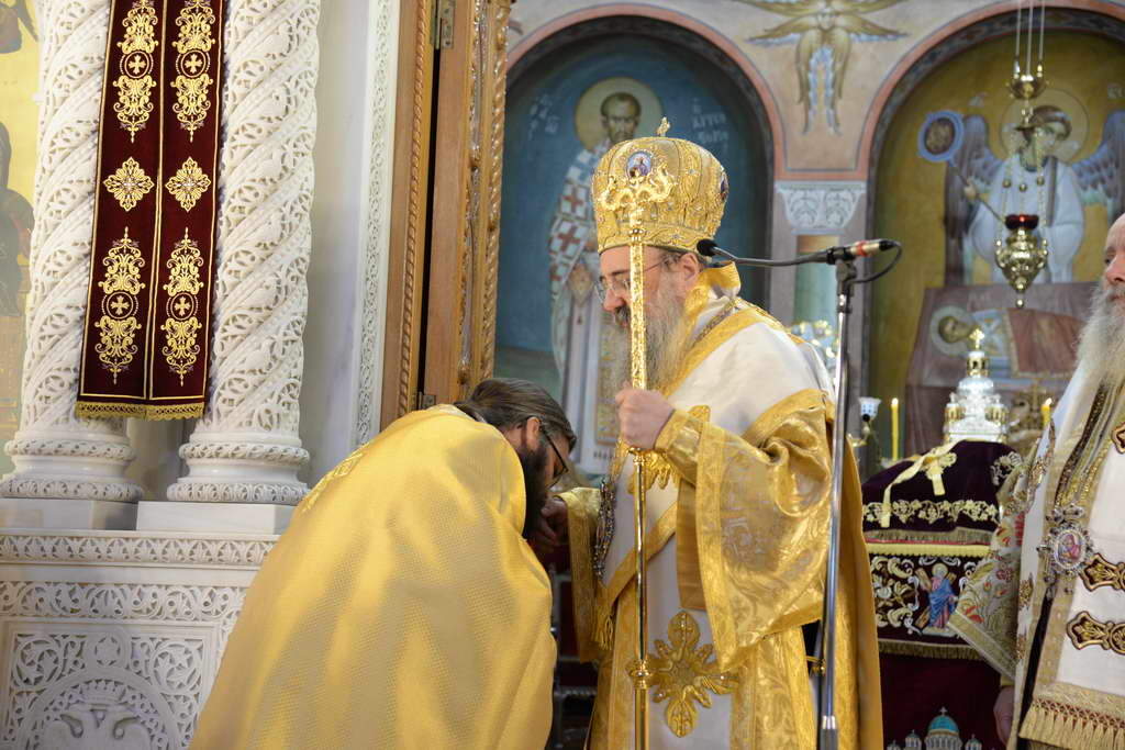 Μητροπολίτης Πατρών: «Ταπείνωσις, υπομονή και αγάπη τα όπλα του Ιερέως»