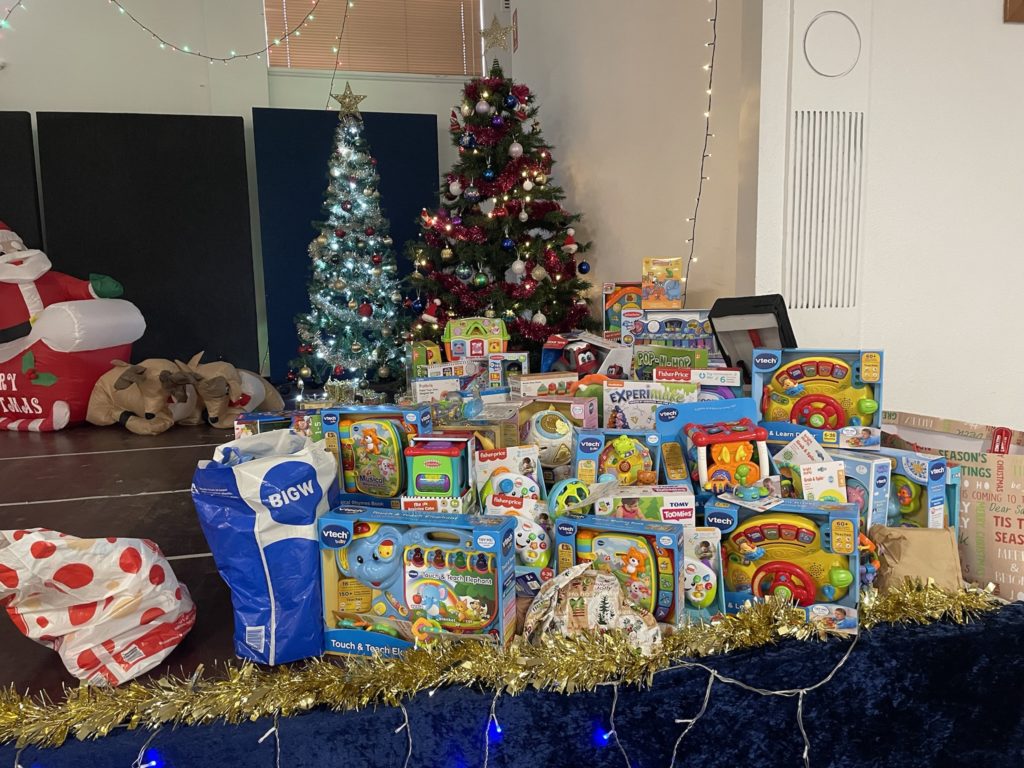 182 παιχνίδια για παιδιά συγκέντρωσε Ενορία στην Πέρθη