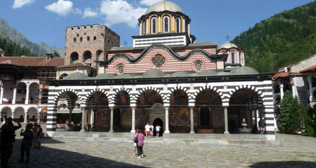 Рилският манастир набира дарения за работилница за реставрация на старопечатни книги