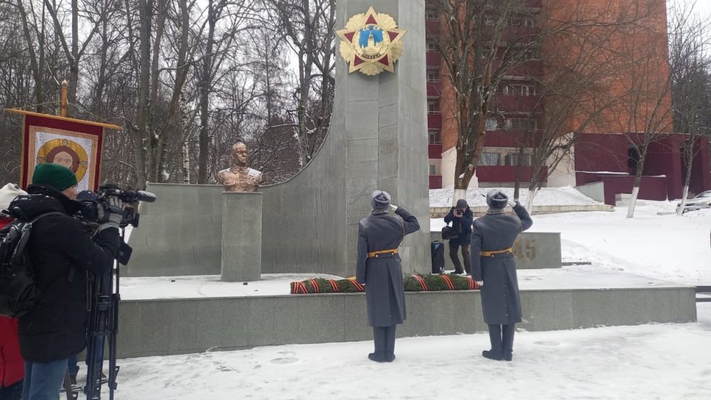 Председатель Синодального отдела по взаимодействию с Вооруженными силами освятил во Власихе мемориальный комплекс, посвященный Г.К. Жукову