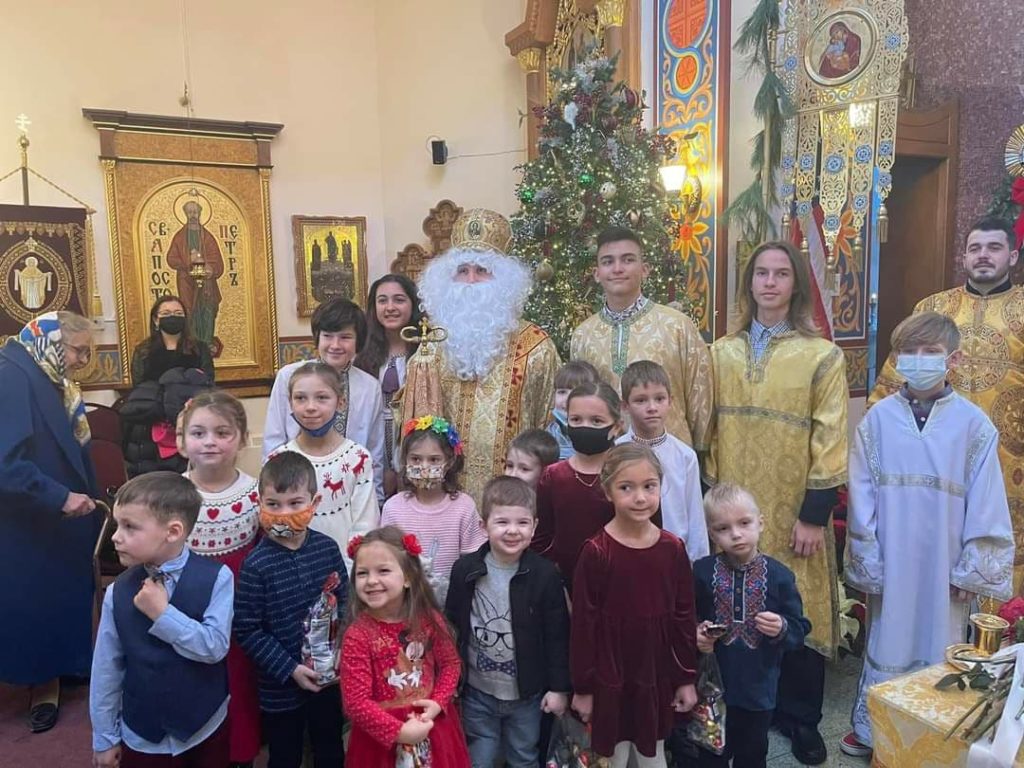 ამერიკაში ერთ-ერთ მართლმადიდებლურ სამრევლოს “წმიდა ნიკოლოზი” ეწვია [ფოტო]