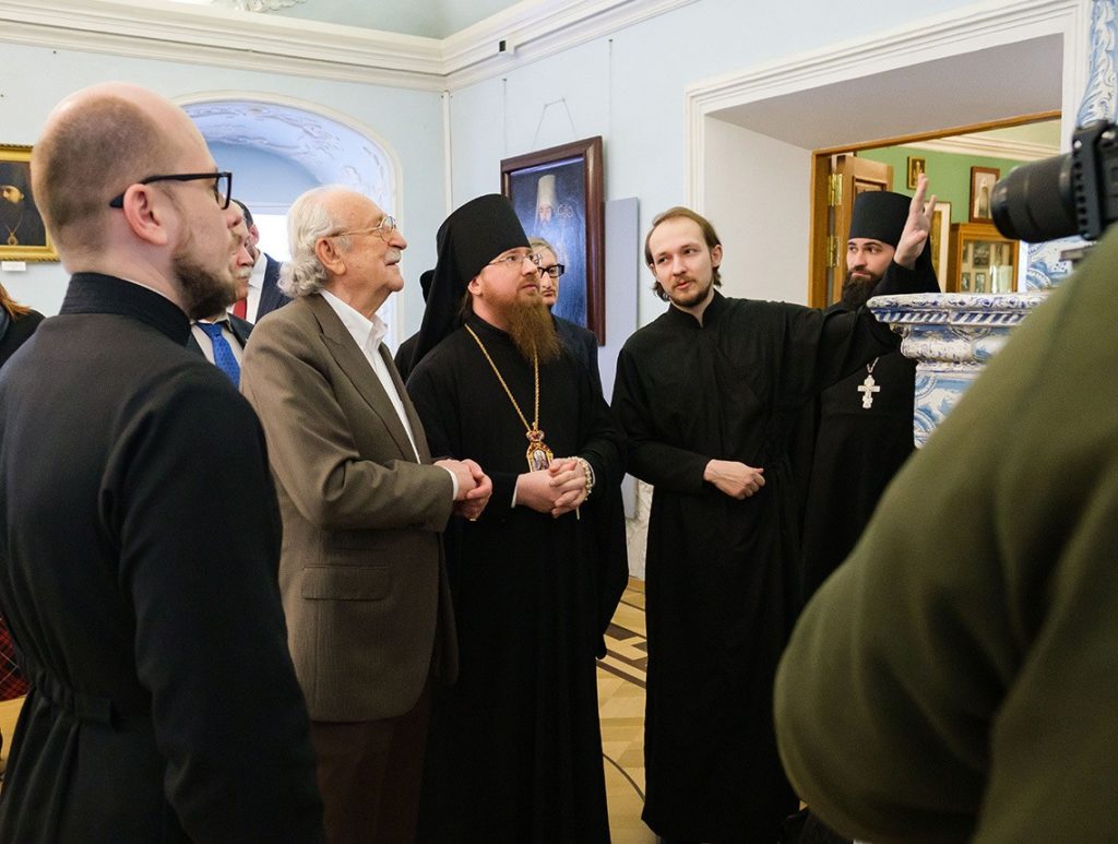 Московской духовной академии передали вещи, связанные с жизнью Святейшего Патриарха Алексия I