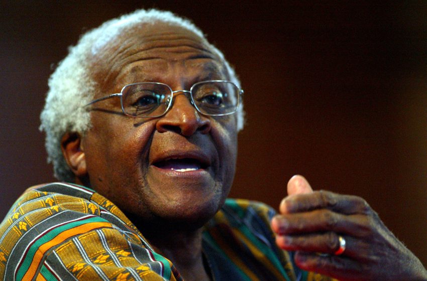 Μάξιμος Χαρακόπουλος για Ντέσμοντ Τούτου: «Εμβληματικός αγωνιστής»