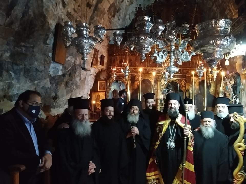 O Μητροπολίτης Θήρας στη Χοζοβιώτισσα μετά την Ενθρόνιση