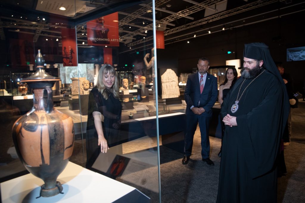 Καμπέρα: Ο Επίσκοπος Χαριουπόλεως στα εγκαίνια έκθεσης για την Αρχαία Ελλάδα