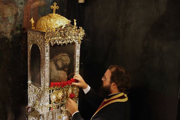 https://www.orthodoxianewsagency.gr/wp-content/uploads/2021/12/official-saint-spyridon.jpg