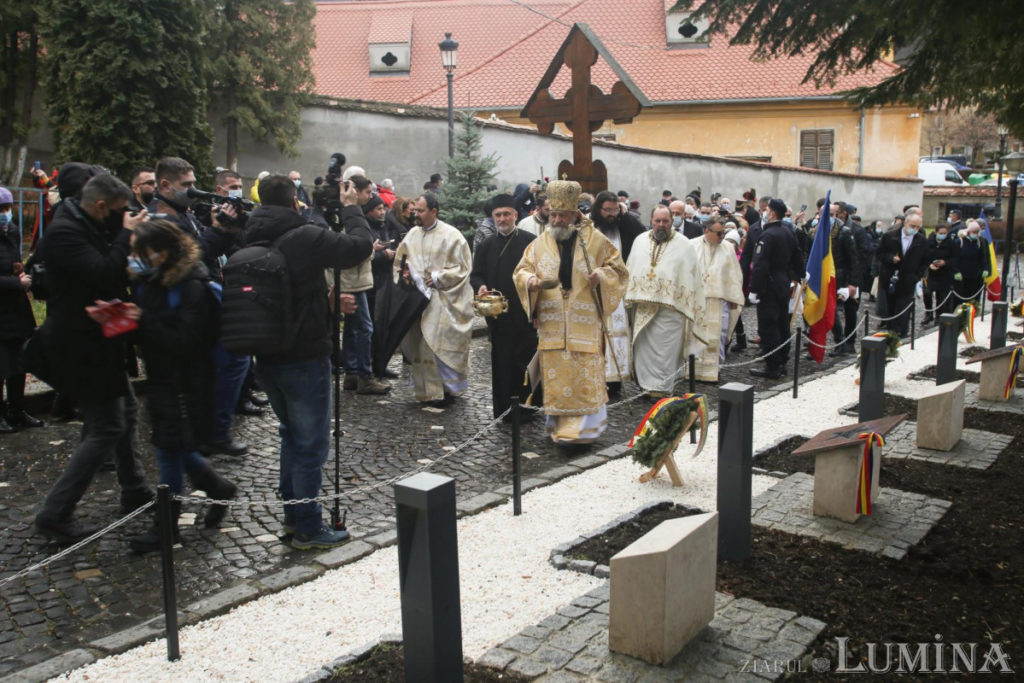 Resfinţirea Altarului Bisericii „Sfântul Nicolae” din Şcheii Braşovului