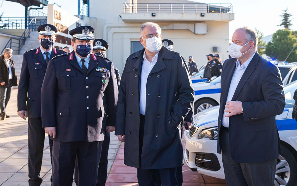 Δέκα χιλιάδες αστυνομικοί στους δρόμους τις ημέρες των γιορτών