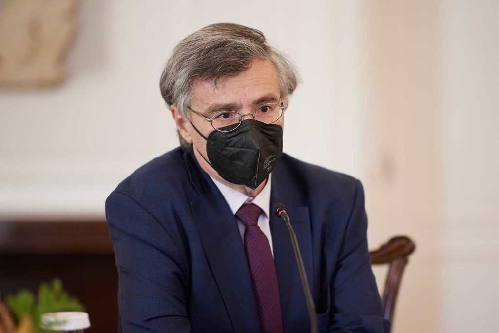 Ξέσπασμα Τσιόδρα σε γραπτή του δήλωση